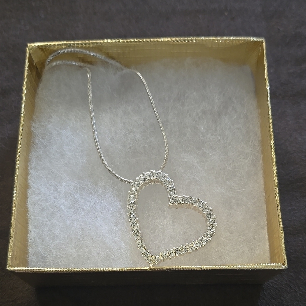 Elegant Silver Heart‎ Necklace